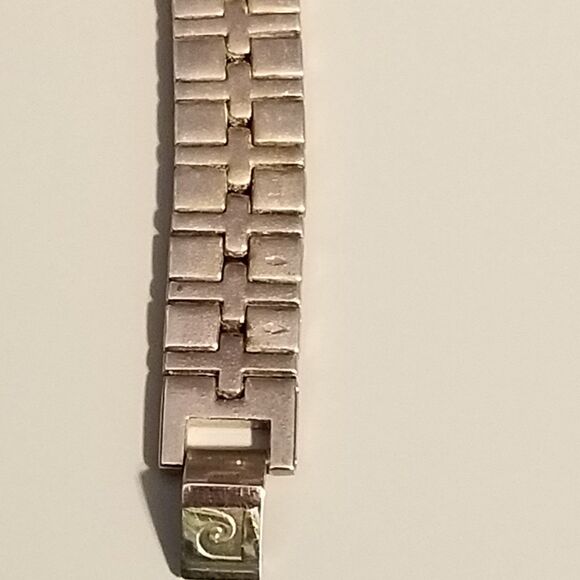 Pierre Cardin ladies watch model 4049TW working. - Picture 9 of 9